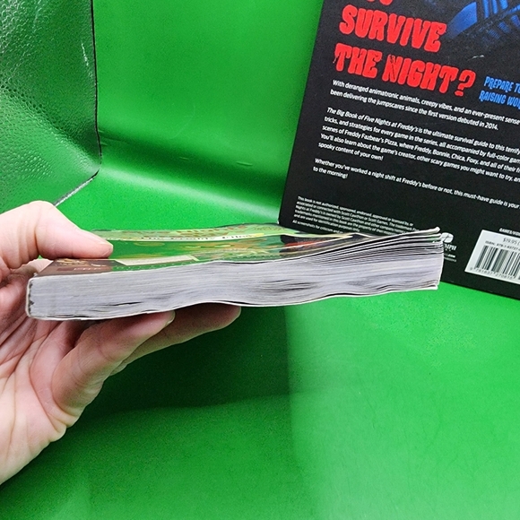 2 Five Nights at Freddy's Book Lot-Unofficial Survival Guide The Freddy Files - Picture 3 of 6